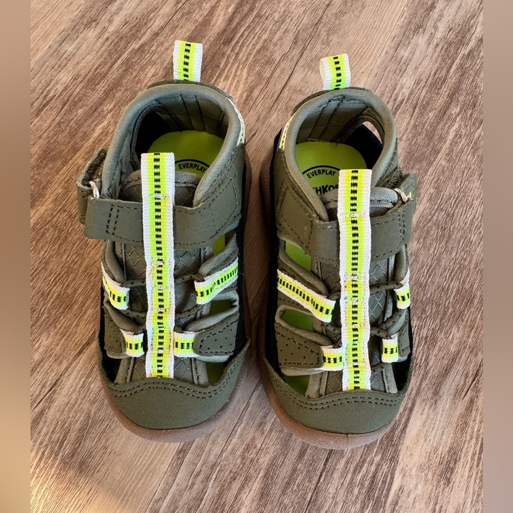 OshKosh Everplay Durable & Washable Green Water Shoe Toddler Sandal size 5